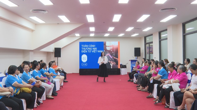 Livestream bán hàng giúp phụ nữ TP. Hồ Chí Minh tiếp cận thêm khách hàng - Ảnh 5.