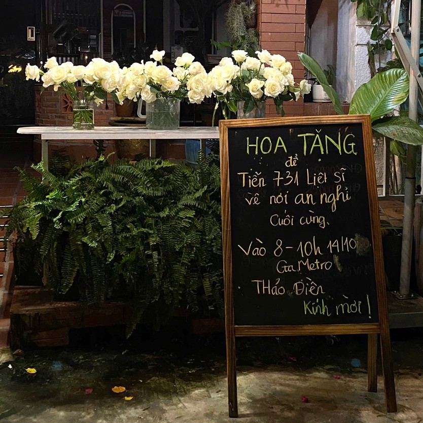Những cành hoa trắng gửi lời tri ân 731 hài cốt liệt sĩ - Ảnh 1.