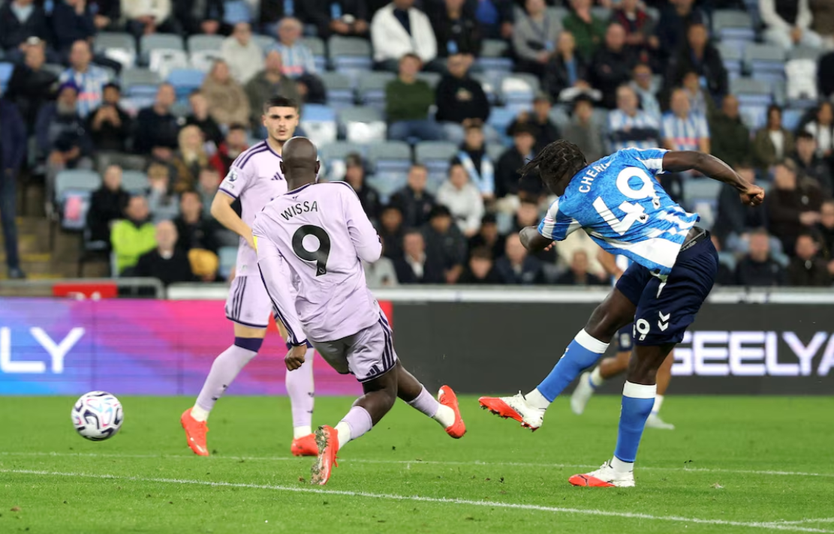 Coventry chính thức chấm dứt 25 năm chờ đợi với chiến thắng 4-1 trước Newcastle - Ảnh 1.