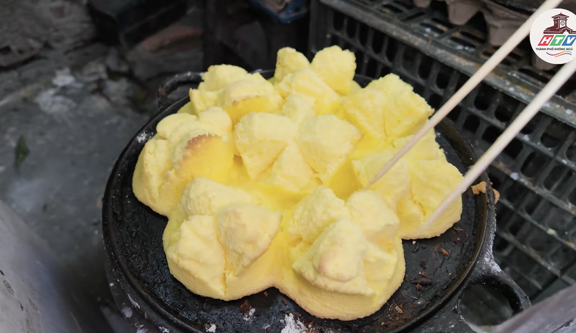 Bánh thuẫn chợ Bà Hoa | HTV Thành phố không ngủ - Ảnh 9.
