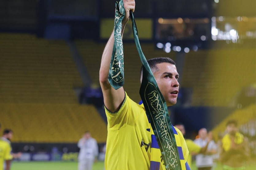 Báo động không kích tại Riyadh: Trận đấu của Al-Nassr bị hoãn một giờ - Ảnh 1.