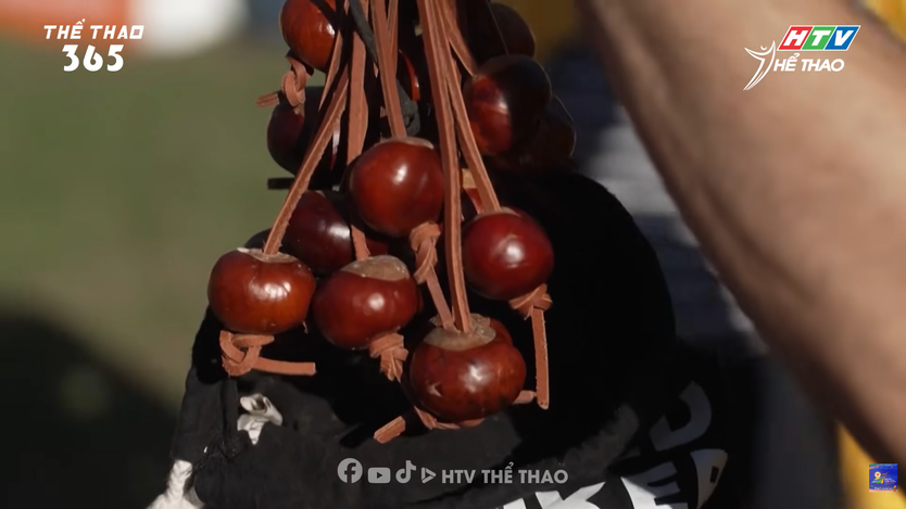 Kỳ thú giải vô địch Conker thế giới: Khi hạt dẻ trở thành môn thể thao - Ảnh 4.