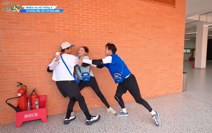 Sáu Tút bị Văn Mai Hương “bóc phốt”, Tám Trung liên tục ăn cú lật kèo | Running Man 4 - Chạy Ngay Đi - Ảnh 25.