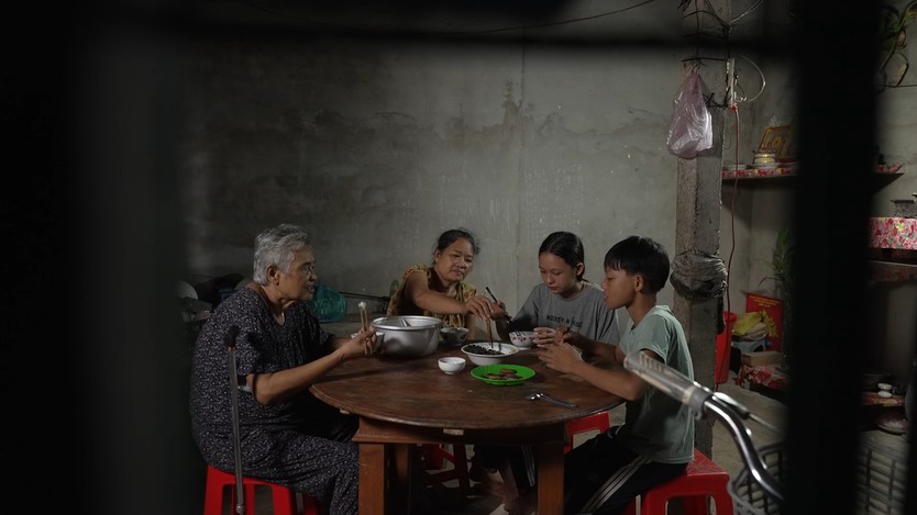 Cô bé sợ phải nghỉ học giữa chừng | Mái ấm gia đình Việt - Ảnh 2.
