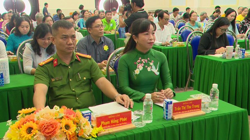 Tuyên dương những gương điển hình “Dân vận khéo” tại phường Gia Định- Ảnh 2.