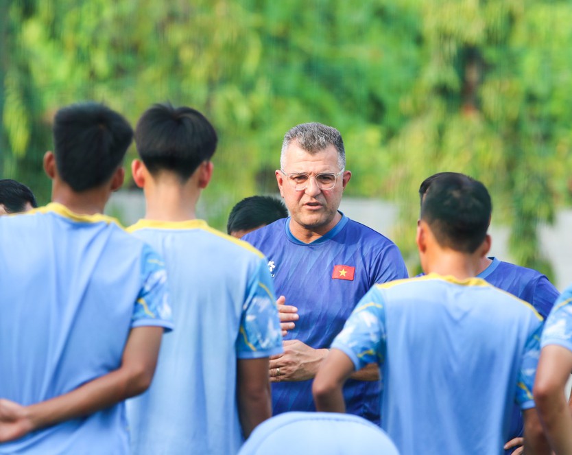 HLV Cristiano Roland quyết tâm cùng U17 Việt Nam tạo dấu ấn tại World Cup 2026- Ảnh 3.