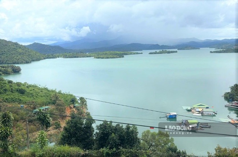 Tìm thấy thi thể người phụ nữ bị lũ cuốn trôi ở Lâm Đồng, cách hiện trường gần 6km - Ảnh 1.