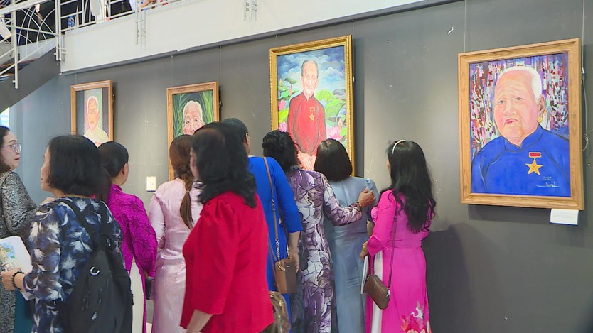 153 tác phẩm nghệ thuật tri ân các Mẹ Việt Nam Anh hùng tại TP. Hồ Chí Minh- Ảnh 3.