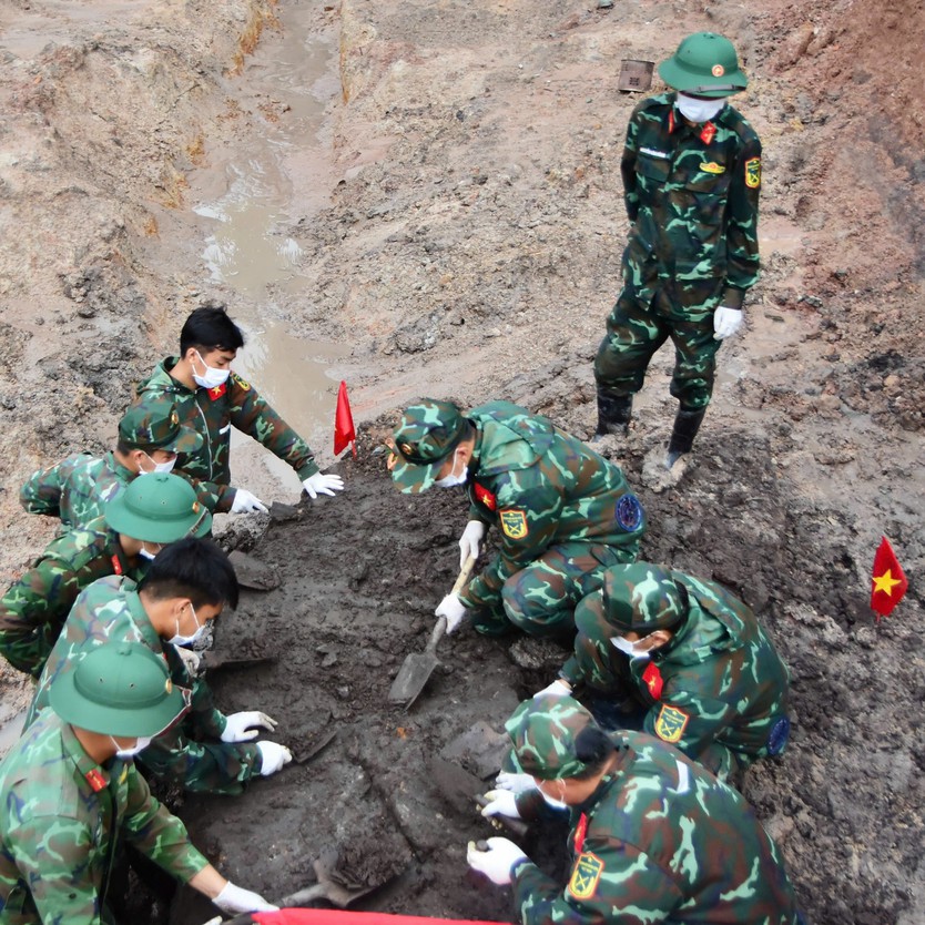 Ngày 17/10, quy tập thêm 13 hài cốt liệt sĩ tại Công viên Lê Thị Riêng, nâng tổng số lên 764 - Ảnh 6.