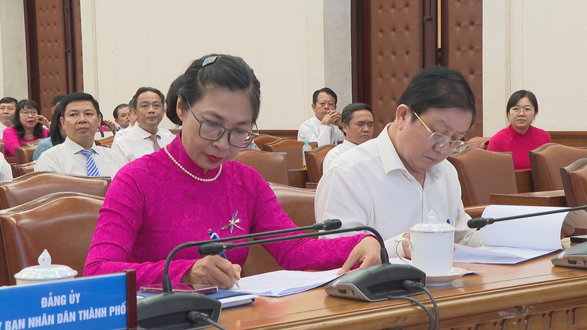 TP. Hồ Chí Minh bổ nhiệm lãnh đạo 15 trường cao đẳng - Ảnh 2.