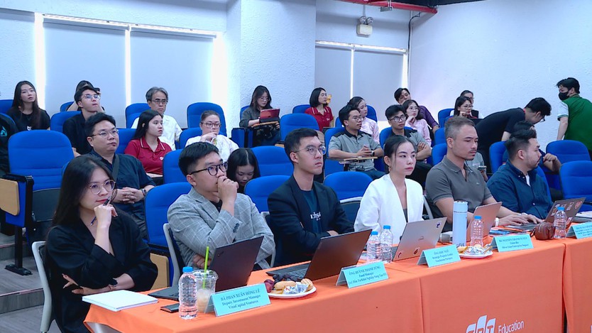 Đại biểu theo dõi phần trình bày tại Startup Pitchfest 2026.- Ảnh 4.
