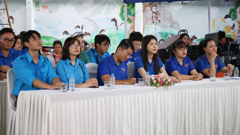 Phường Tăng Nhơn Phú nâng cao kỹ năng ứng dụng A.I. cho Tổ Công nghệ số cộng đồng - Ảnh 9.