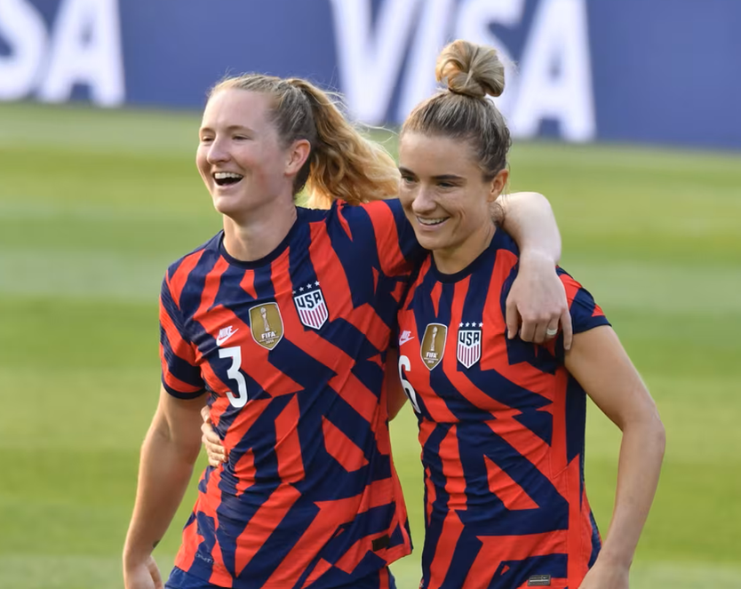Sam Mewis: Chị em tôi chưa từng nghĩ đến con đường nào khác ngoài bóng đá- Ảnh 2.