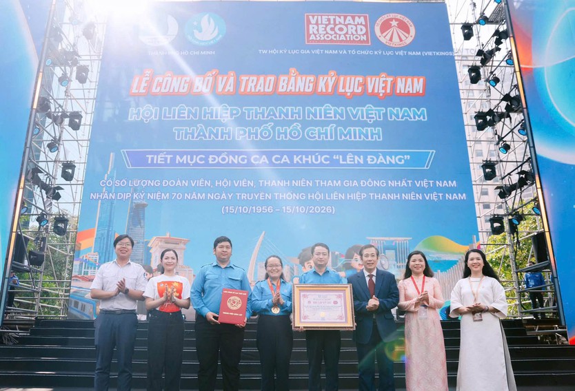 3.070 người trẻ cùng cất vang "Lên đàng", xác lập kỷ lục Việt Nam - Ảnh 10.