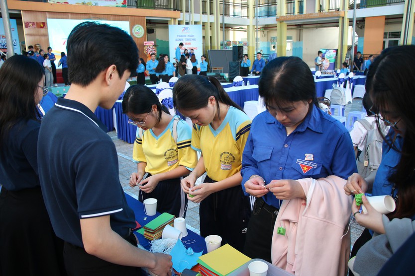 Ngày hội chuyển đổi số kết nối thanh niên với công nghệ- Ảnh 6.
