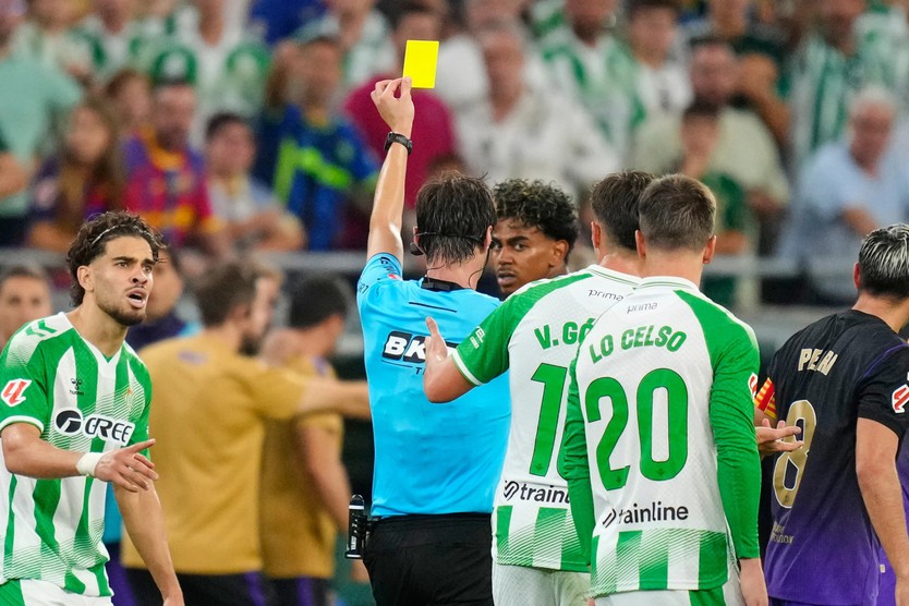 Barcelona thắng trận thứ 9 tại La Liga, Yamal ghi siêu phẩm - Ảnh 2.