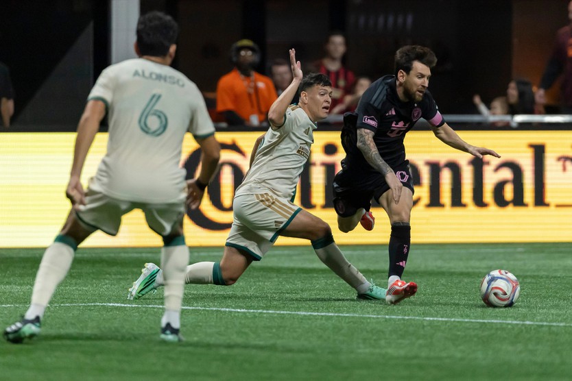 Messi góp dấu giày vào cả 3 bàn thắng, Inter Miami thắng Atlanta United - Ảnh 2.