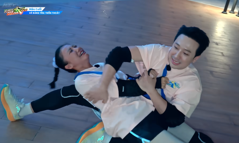 Bộ đôi "tà đạo" Tư Ngọc và Sáu Tút lộ diện gián điệp, cú bẻ lái thần thánh tại Running Man 4 - Ảnh 3.