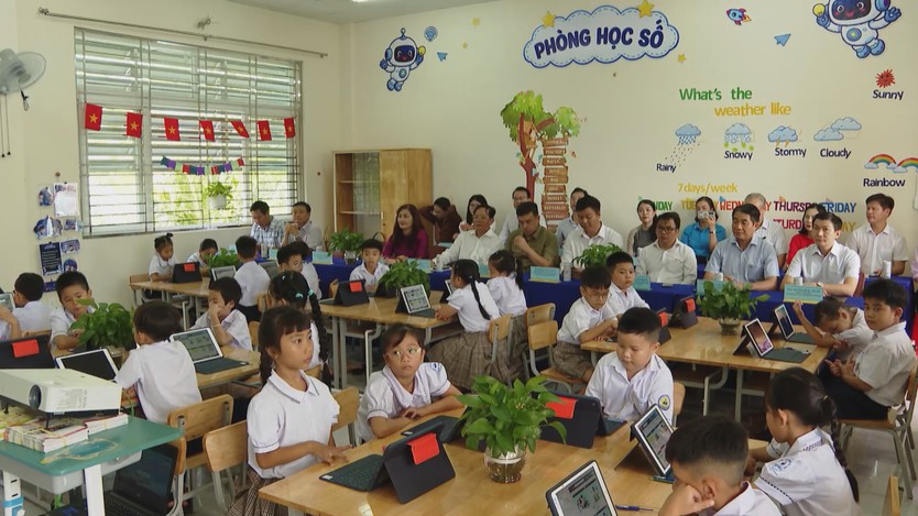 Chuyển đổi số giáo dục Côn Đảo từ lớp học đến kỹ năng số - Ảnh 7.