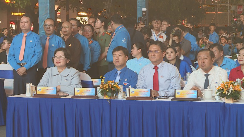TP. Hồ Chí Minh khơi dậy khát vọng cống hiến của tuổi trẻ nhân kỷ niệm 70 năm Ngày truyền thống Hội Liên hiệp Thanh niên Việt Nam - Ảnh 2.