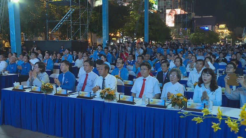 TP. Hồ Chí Minh khơi dậy khát vọng cống hiến của tuổi trẻ nhân kỷ niệm 70 năm Ngày truyền thống Hội Liên hiệp Thanh niên Việt Nam - Ảnh 3.