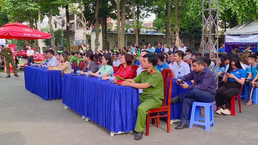 Phường Thông Tây Hội đưa tiện ích số đến gần người dân qua Ngày hội Công dân số 2026 - Ảnh 3.