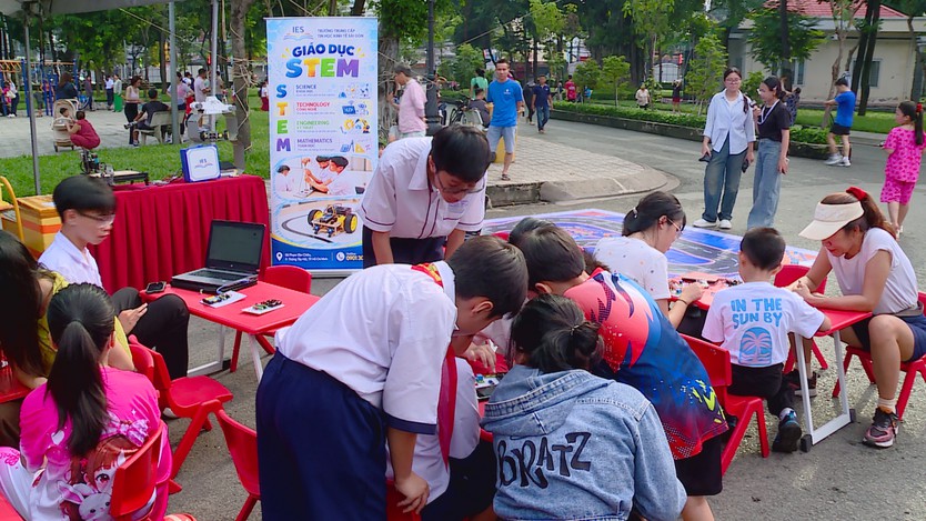 Phường Thông Tây Hội đưa tiện ích số đến gần người dân qua Ngày hội Công dân số 2026 - Ảnh 4.