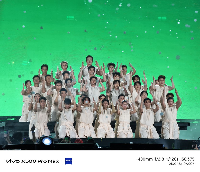 vivo X500 Series trình diễn khả năng quay fancam tại concert Anh Trai Vượt Ngàn Chông Gai 2026 - Ảnh 3.