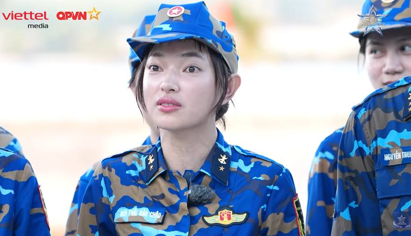 Đội Châu Bùi - Erik quậy tưng hội thao chèo thuyền nhưng vẫn xếp chót | Sao Nhập Ngũ 2026 - Ảnh 12.