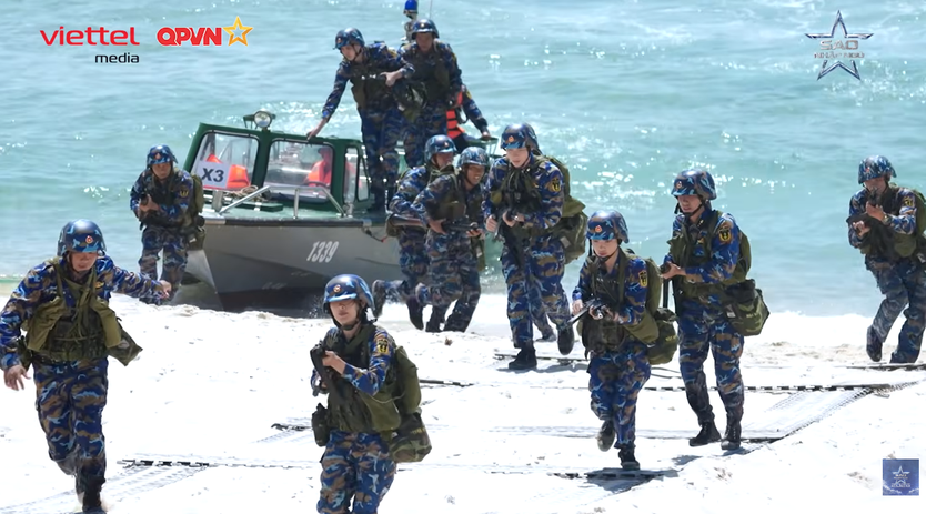 Đội Châu Bùi - Erik quậy tưng hội thao chèo thuyền nhưng vẫn xếp chót | Sao Nhập Ngũ 2026 - Ảnh 23.