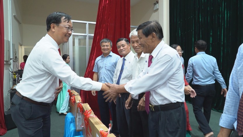 Phường Tân Phú tuyên dương các điển hình “Dân vận khéo” năm 2026 - Ảnh 4.