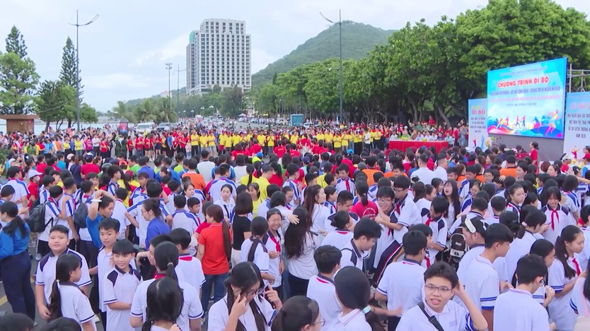 2.500 người tham gia chương trình đi bộ “Bước chân yêu thương” tại phường Vũng Tàu - Ảnh 3.