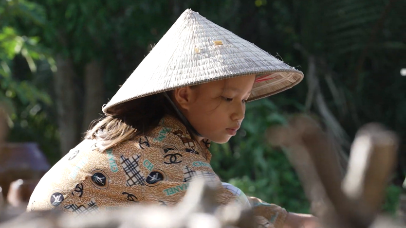 Những em nhỏ mồ côi, hiểu chuyện | Mái ấm gia đình Việt - Ảnh 9.