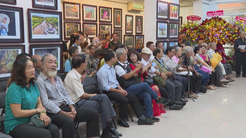 Triển lãm ảnh "Khoảnh khắc và Cuộc sống": Hành trình 27 năm đam mê nhiếp ảnh - Ảnh 4.