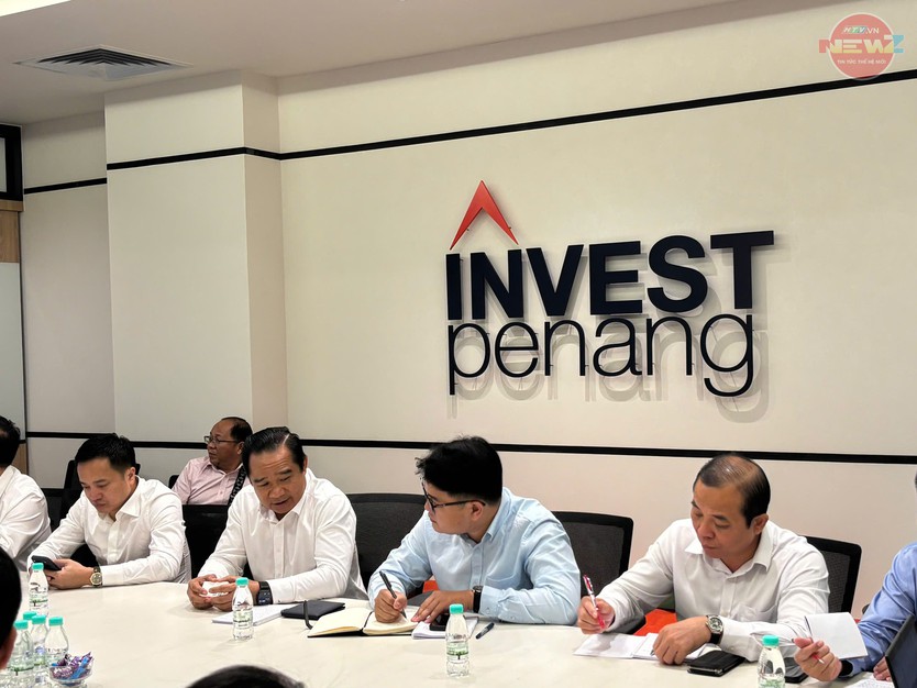 Chủ tịch UBND TP. Hồ Chí Minh làm việc với Invest Penang (Malaysia): Thúc đẩy hợp tác công nghệ cao và bán dẫn - Ảnh 2.