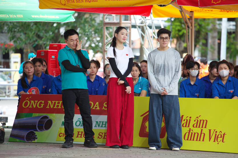 Những em nhỏ mồ côi, hiểu chuyện | Mái ấm gia đình Việt - Ảnh 1.