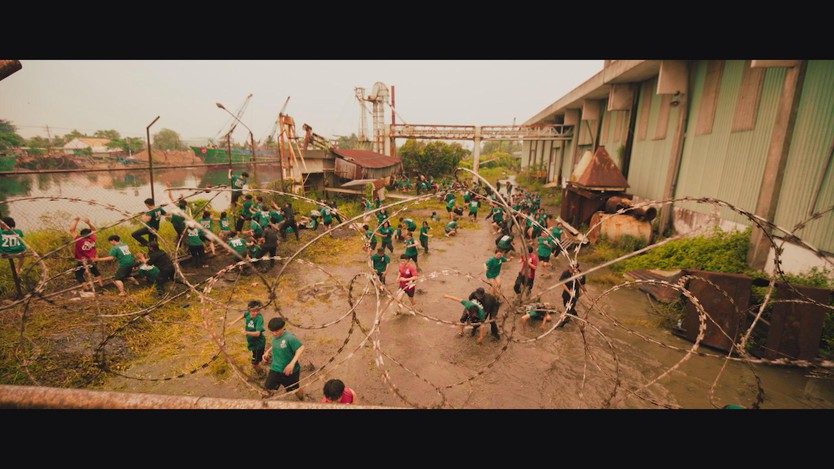 Điện ảnh và hơi thở thời sự: Góc nhìn nhức nhối từ tác phẩm "Trại buôn người" - Ảnh 4.