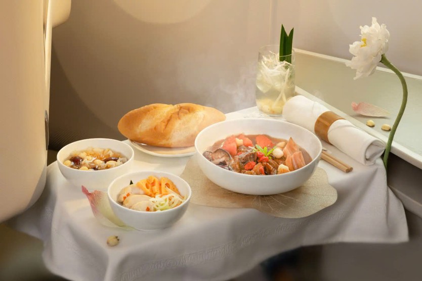 Vietnam Airlines lần đầu tiên giành danh hiệu "Hãng hàng không có ẩm thực tốt nhất thế giới 2026" - Ảnh 2.