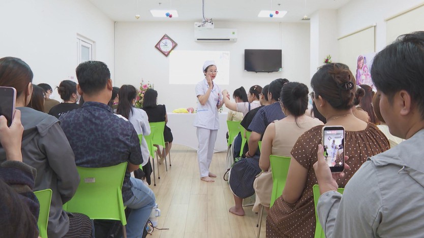 Lớp học tiền sản giúp mẹ bầu vững tâm trước ngày sinh - Ảnh 2.