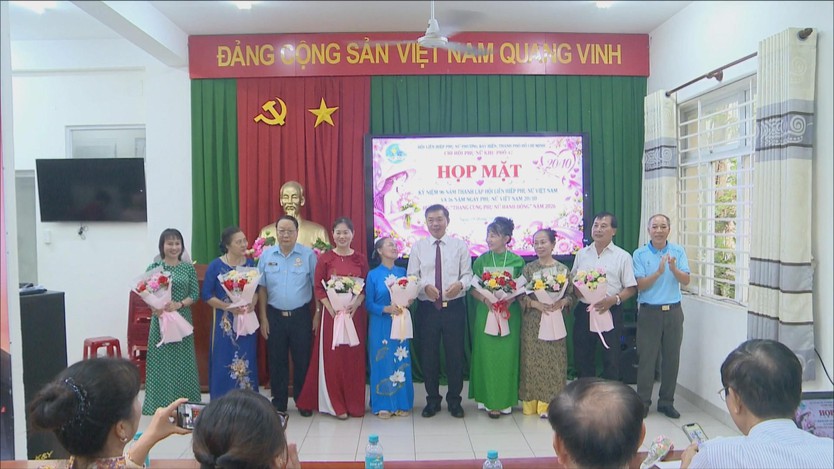 Hội Phụ nữ phường Bảy Hiền họp mặt 20/10: Thắt chặt đoàn kết và lan tỏa kỹ năng số - Ảnh 3.