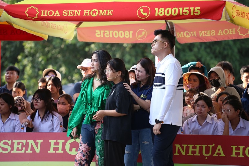 "Mái ấm gia đình Việt" trao gần 5 tỉ đồng tại Ninh Bình - Ảnh 13.