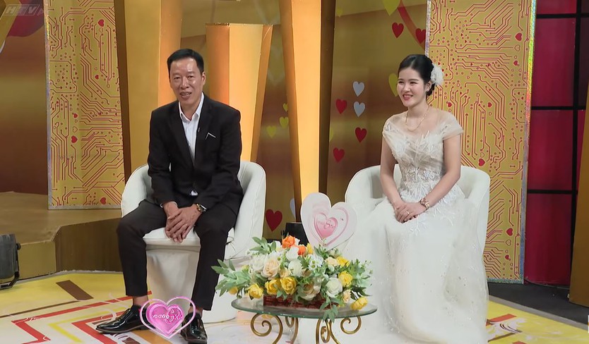 Đi mua đồ gọi bằng “chú”, bị “dụ” học nghề may rồi ở lại vì trời mưa | Vợ chồng son - Ảnh 5.