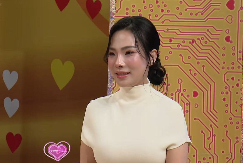 Lần đầu gặp đã chê “không phải gu”, yêu nhau chia tiền đi ăn và chiêu ghen bí mật | Vợ chồng son - Ảnh 3.