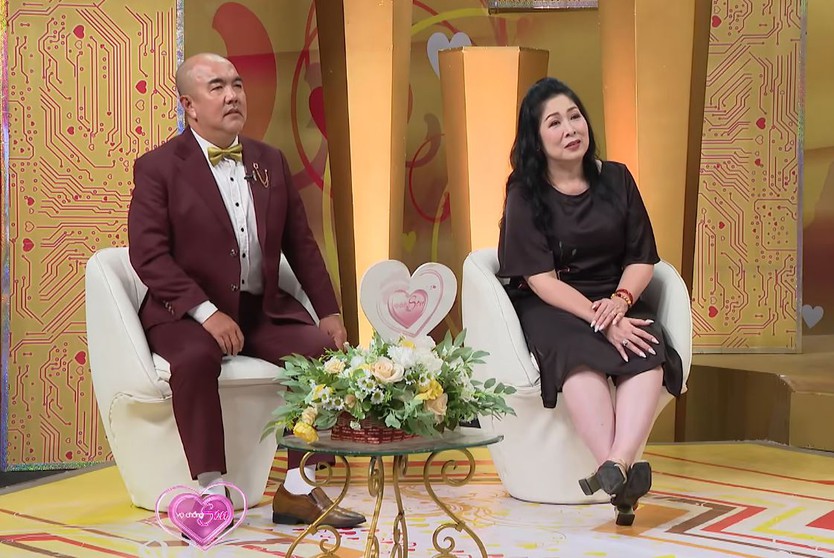 Lần đầu gặp đã chê “không phải gu”, yêu nhau chia tiền đi ăn và chiêu ghen bí mật | Vợ chồng son - Ảnh 2.