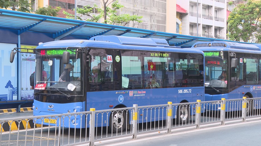 Năm 2027 TP. Hồ Chí Minh dự kiến chuyển đổi xe buýt sang xe điện - Ảnh 2.