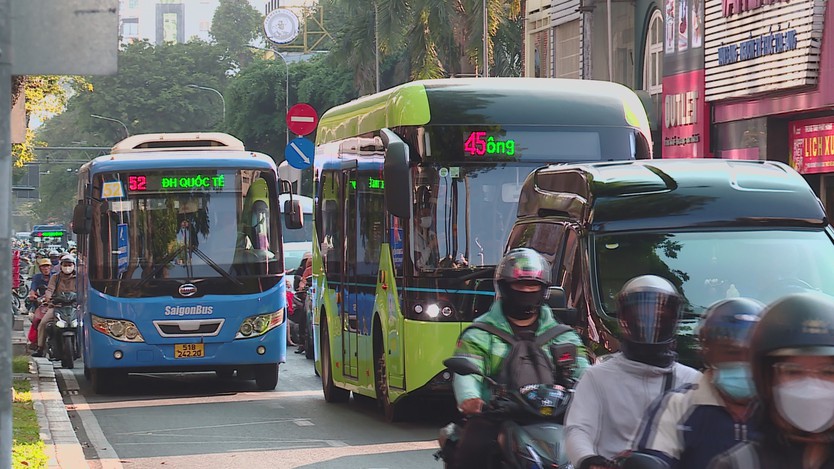 Năm 2027 TP. Hồ Chí Minh dự kiến chuyển đổi xe buýt sang xe điện - Ảnh 4.