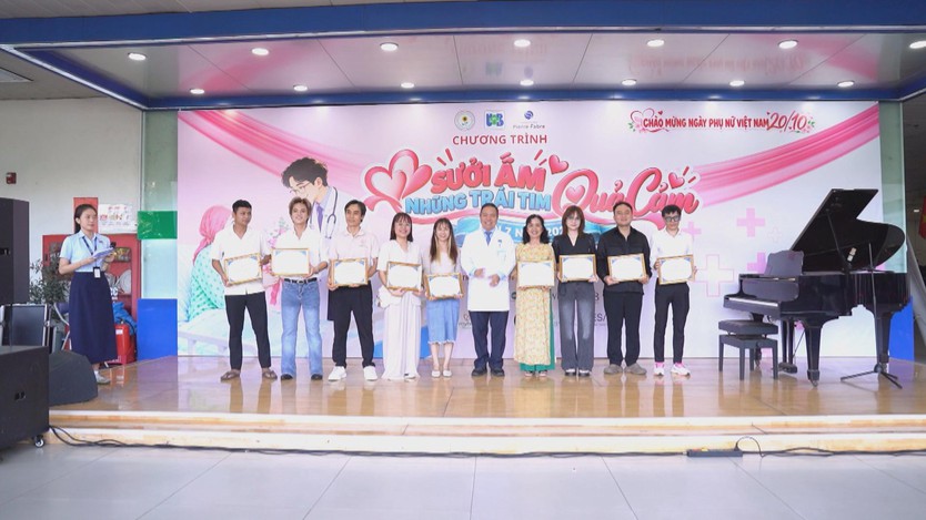 Hội Chữ thập đỏ TP. Hồ Chí Minh trao tặng 200 bộ tóc cho bệnh nhân ung thư - Ảnh 1.