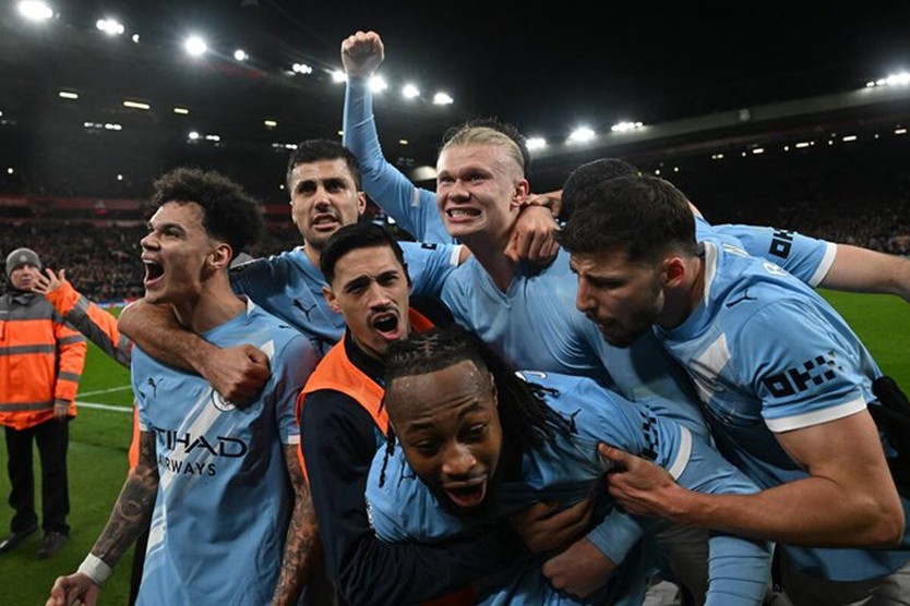 Man City thắng đậm AEK Athens, sân Etihad thưa vắng khán giả - Ảnh 2.