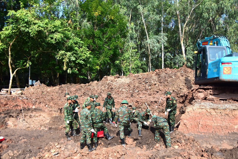 Ngày 22/10, quy tập thêm 10 hài cốt liệt sĩ tại Công viên Lê Thị Riêng, nâng tổng số lên 810 - Ảnh 8.