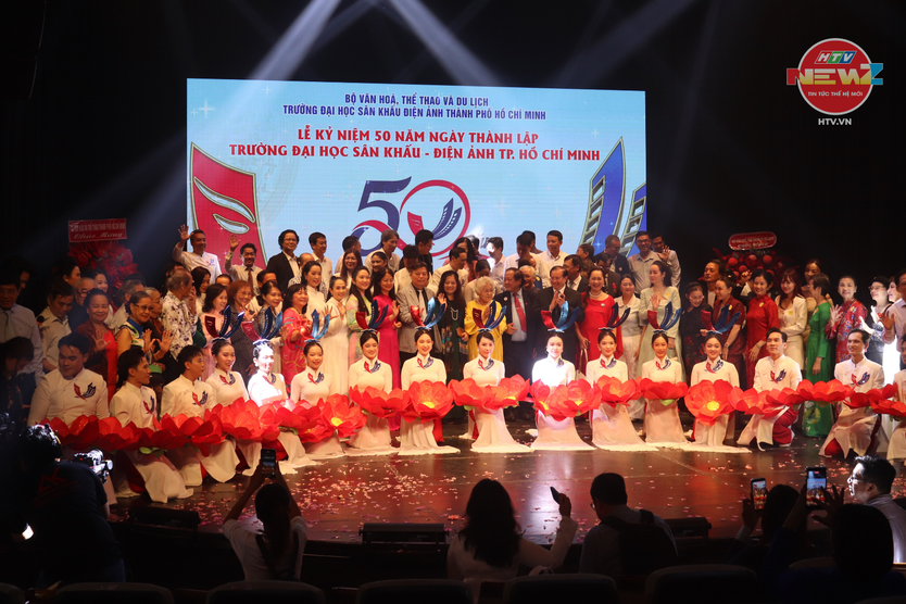 Trường Đại học Sân khấu - Điện ảnh TP. Hồ Chí Minh kỷ niệm 50 năm sự nghiệp đào tạo - Ảnh 1.